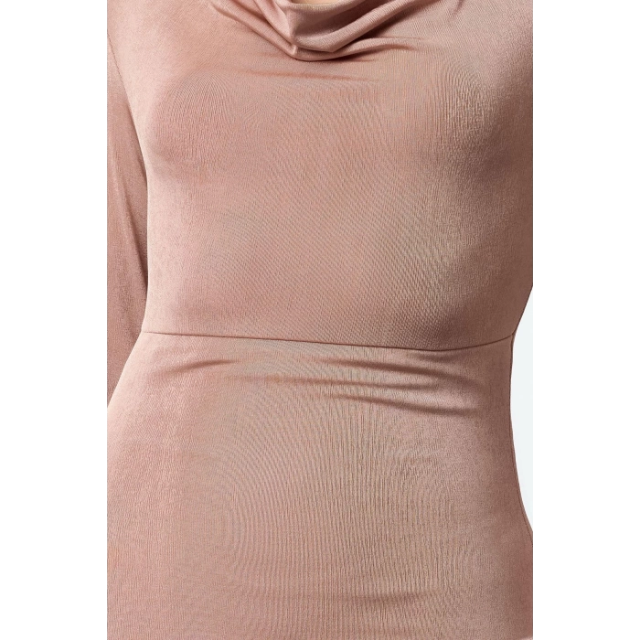 Moda Stil Fitted Degaje Yaka Mini Boy Bodycone Vücuda Oturan Düz Örme Elbise