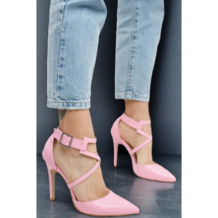 Kadın Çapraz Tokalı Topuklu Ayakkabı Sivri Burun Şık Stiletto