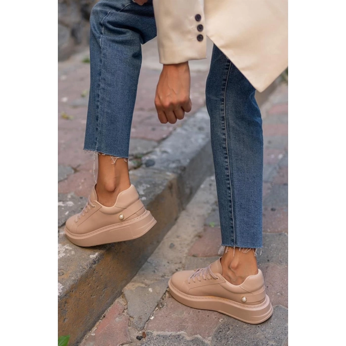 Yuvarlak Burunlu İnci Detaylı Önden Bağcıklı Sneaker Siyah