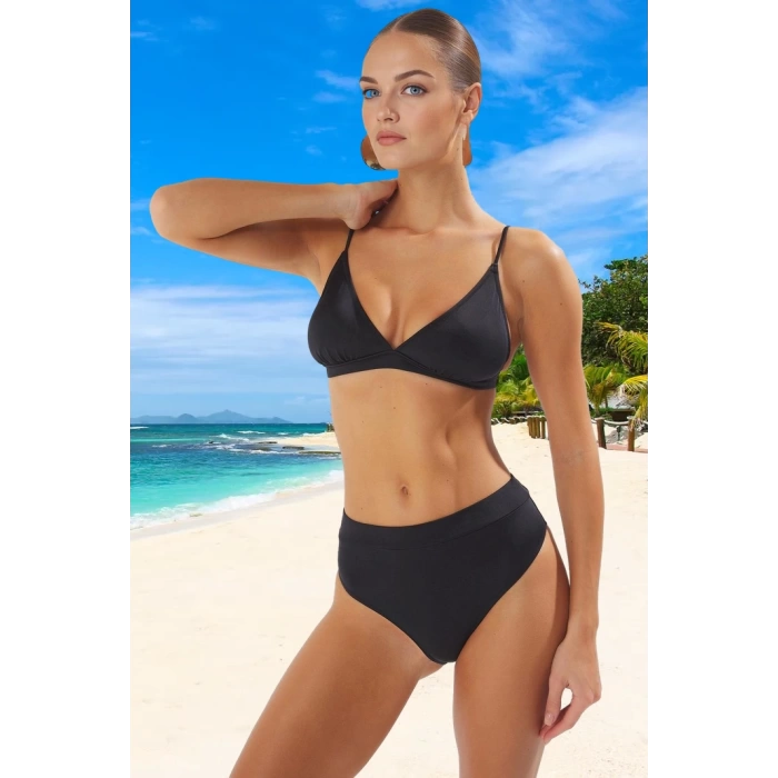 Üçgen Bikini Takımı Esnek Kumaş Klora Dayanıklı Özel Tasarım Ergonomik Kesim UV Korumalı