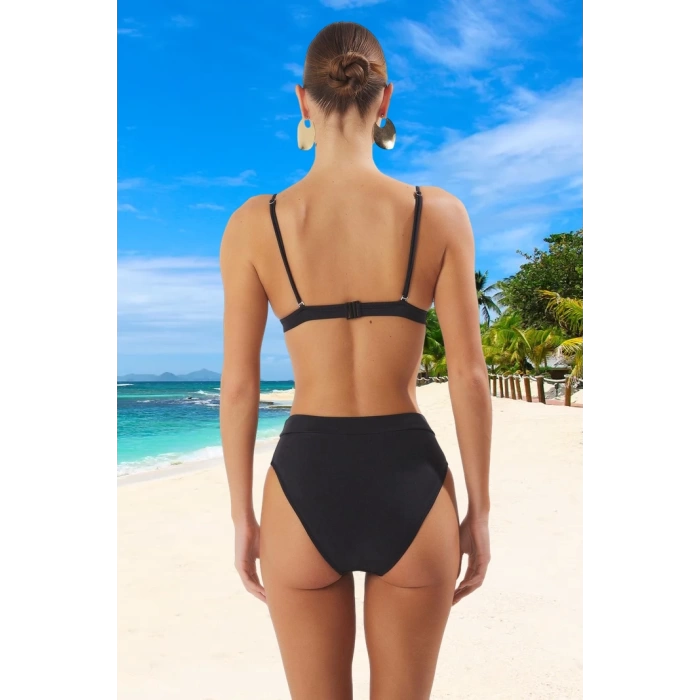 Üçgen Bikini Takımı Esnek Kumaş Klora Dayanıklı Özel Tasarım Ergonomik Kesim UV Korumalı