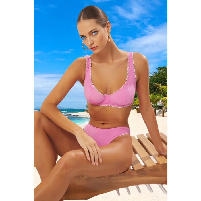 Bikini Takımı Esnek Kumaş UV Korumalı Plaj Ve Havuz İçin Yaz Koleksiyonu Şık Detaylı