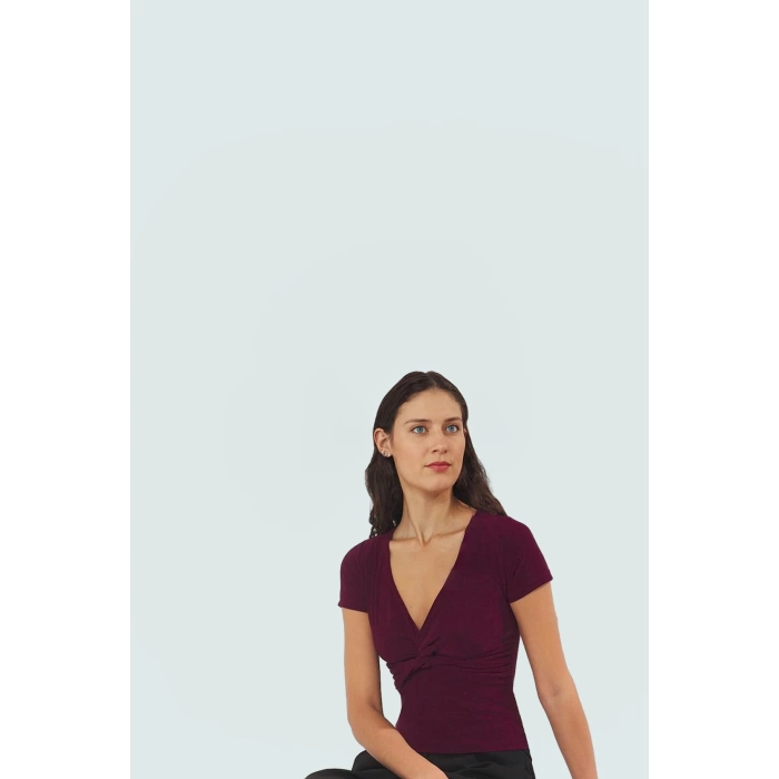 100 Polyester Fitted Vücut Bluz Renk V Yaka Yazlık Şık Görünüm Zarifane Tasarım Uzun Ömürlü