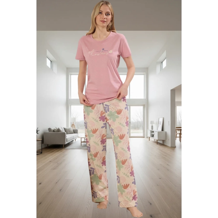 Pamuklu Çiçekli Pijama Takımı Renk Regular Kalıp Boru Paça Şık Görünüm Konforlu Kesim