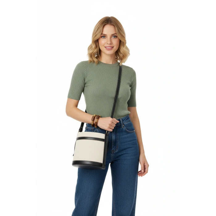 Kadın Kontrast Dikişli Kova Formlu El ve Omuz Kullanımlı Büzgülü Modern Çanta