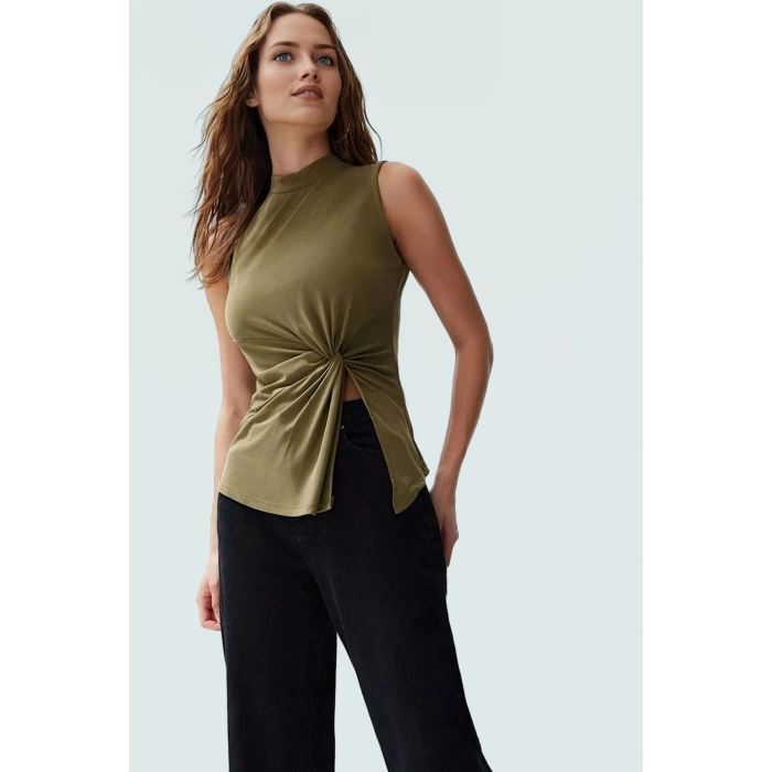 71% Modal 29% Polyester Bluz Dik Yaka Asimetrik Kolsuz Tasarım Kaliteli İşçilik Uzun Ömürlü