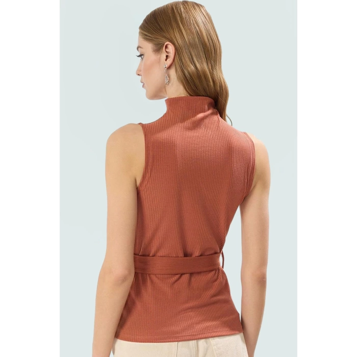 96 Polyester 4 Elastan Fitted Örme Bluz Dik Yaka Kemer Detayı Uzun Ömürlü Profesyonel Görünüm