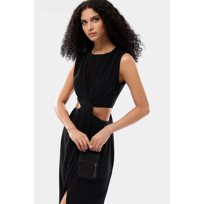 A Kesim Maxi Elbise Cut Out Detaylı Polyester Krep Dokuma Mükemmel Uyum Özenle Seçilmiş