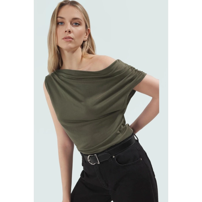 Akışkan Modal Kumaşlı Kolsuz Bluz Fitted Günlük Casual Şık Renk Modern Stil Yüksek Kalite