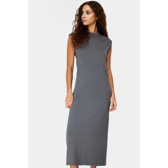 Akrilik Pamuk Triko Maxi Elbise Rahat Günlük Kullanım İçin Şık Görünüm Trend Tasarım Modern Stil