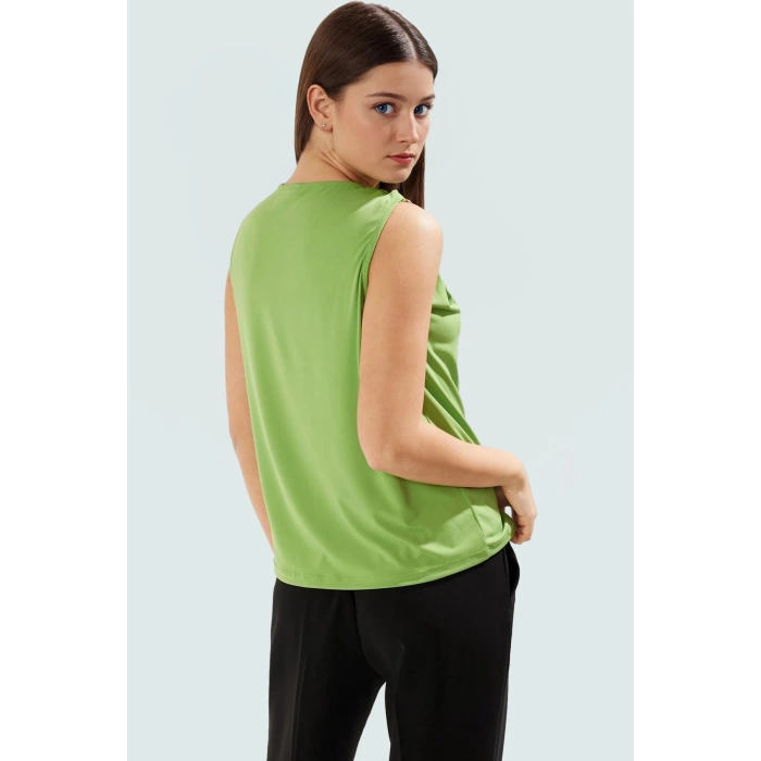 Aksesuar Detaylı Kolsuz Örme Bluz Fitted Sandy Dokuma Günlük Stil Mükemmel Uyum