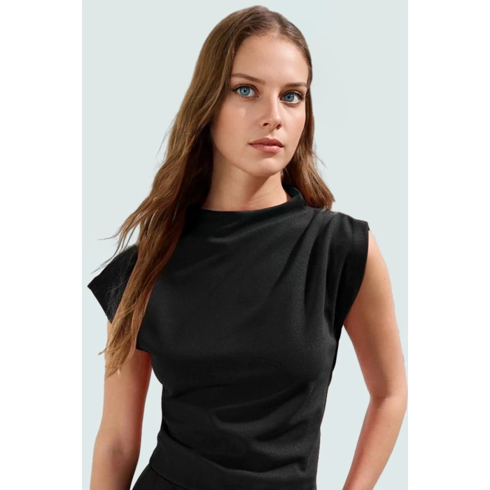 Aksesuar Detaylı Örme Bluz Fitted Kalıp Kısa Kol Casual Uzun Ömürlü Rahat Kullanım