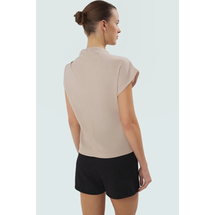 Aksesuar Detaylı Örme Bluz Fitted Kalıp Kısa Kol Casual Uzun Ömürlü Rahat Kullanım