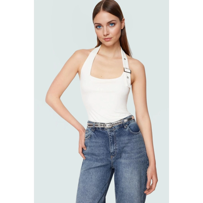 Aksesuar Detaylı Örme Crop Bluz %96 Viskoz %4 Elastan Yazlık Günlük Özenle Seçilmiş