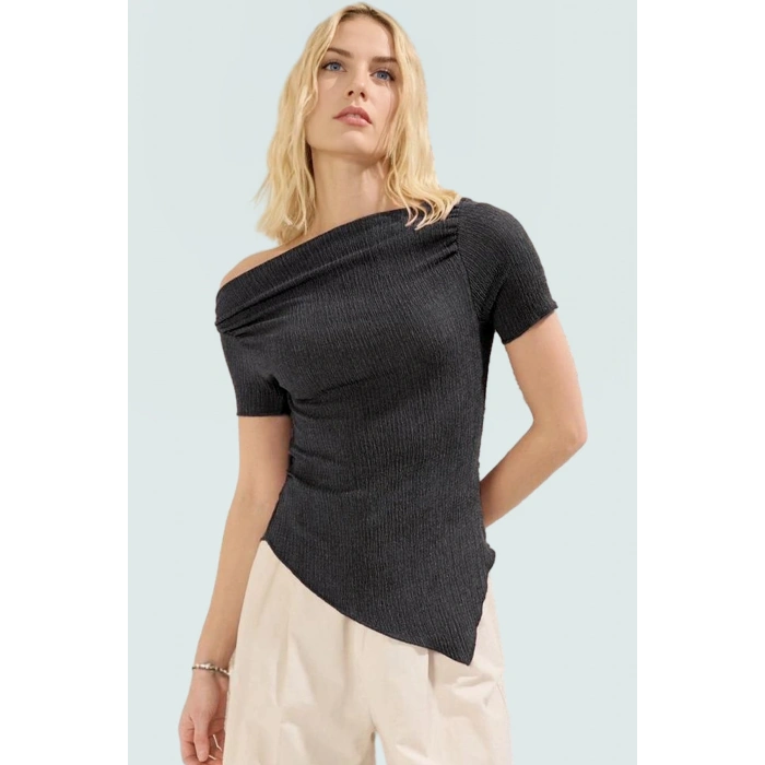 Asimetrik Yaka Kısa Kollu Fitted Örme Bluz Günlük Stil Uzun Ömürlü Premium Kalite