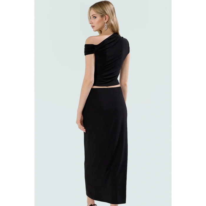 Asimetrik Yaka Kısa Kollu Örme Ekose Takım Elbise 97 Polyester 3 Elastan Günlük Stil Yüksek Kalite