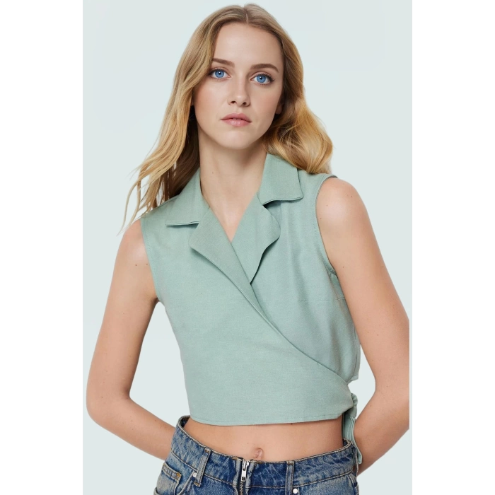 Bağlamalı Crop Bluz Dokuma Kumaştan Şık ve Rahat Bir Seçim Özel Tasarım Modern Stil