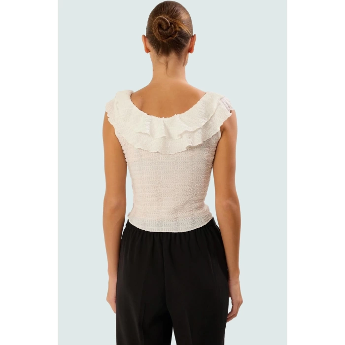 Basic Bluz Örme Kumaş Fitted Kalıp Kolsuz Havuz Yaka Konforlu Kesim Mükemmel Uyum
