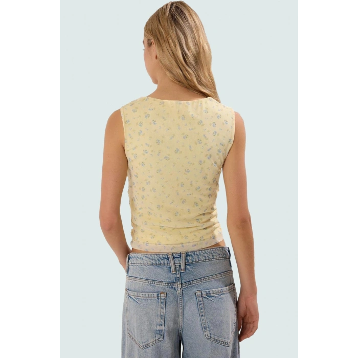 Basic Crop Bluz Örme Tül Kumaş Kare Yaka Günlük Stil Modern Konforlu Kesim Seçkin Malzeme