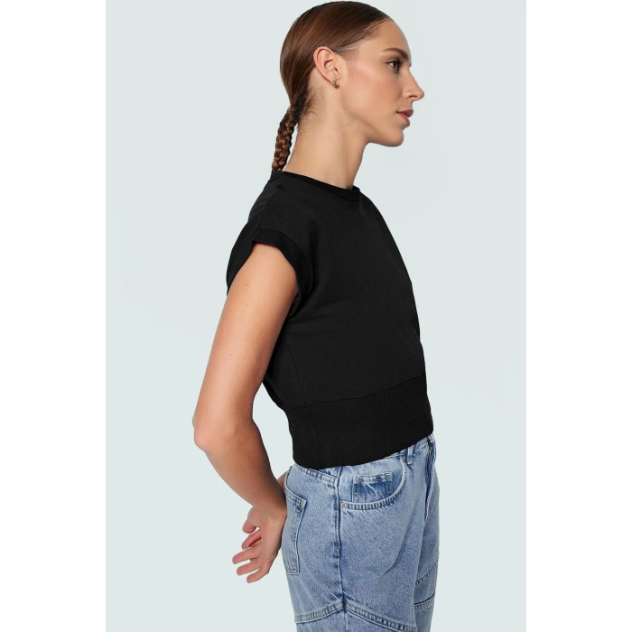 Bisiklet Yaka Kolsuz Örme Bluz Crop Fit Yazlık Günlük Zarifane Tasarım Dayanıklı Malzeme