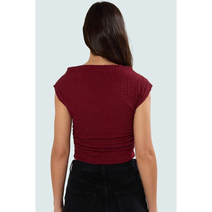Büzgülü Detaylı Örme Bluz Yazın Rahatlığı ve Şıklığı Profesyonel Görünüm Modern Stil