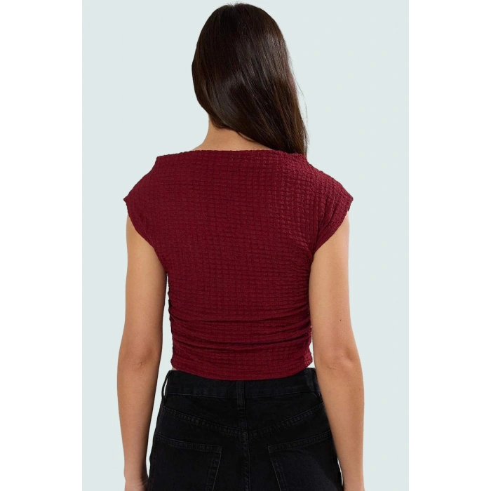 Büzgülü Detaylı Örme Bluz Yazın Rahatlığı ve Şıklığı Profesyonel Görünüm Modern Stil