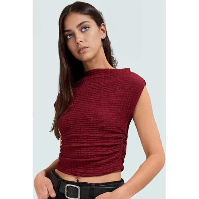 Büzgülü Detaylı Örme Bluz Yazın Rahatlığı ve Şıklığı Profesyonel Görünüm Modern Stil