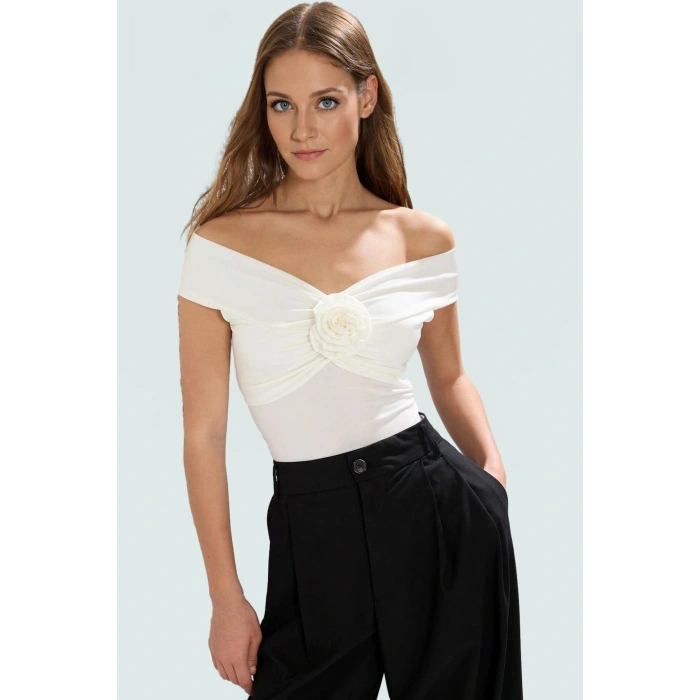 Carmen Yaka Fitted Sandy Örme Bluz Gündüz Gece Kullanımı Premium Kalite Uzun Ömürlü