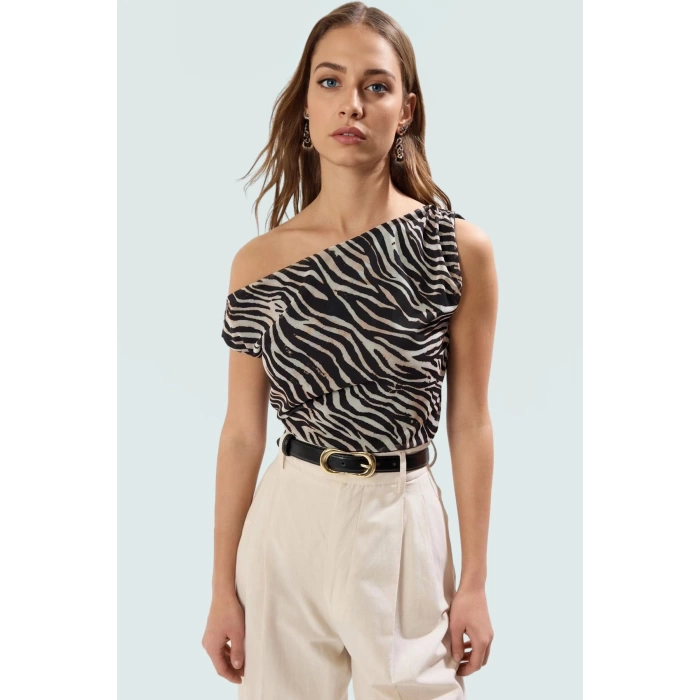 Çiçek Desenli Astarlı Polyester Bluz Asimetrik Yaka Kısa Kol Yazlık Örme Dayanıklı Malzeme