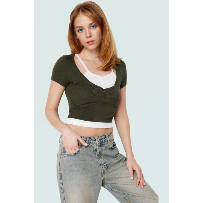 Çıtçıtlı Kısa Bluz Polyester Kaşkorse Örme Günlük Stil Rahat Kullanım Şık Görünüm