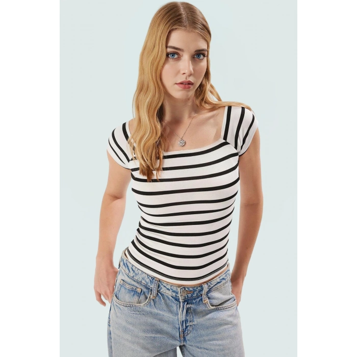 Çizgili Fitted Crop Bluz Vücut Hatlarını Vurgular Yazlık Günlük Kullanım İçin