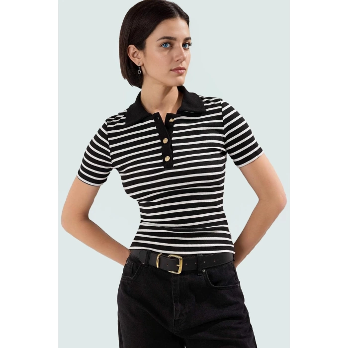 Çizgili Polo Yaka Fitted Örme Bluz Kaliteli İşçilik Dayanıklı Malzeme Özel Tasarım