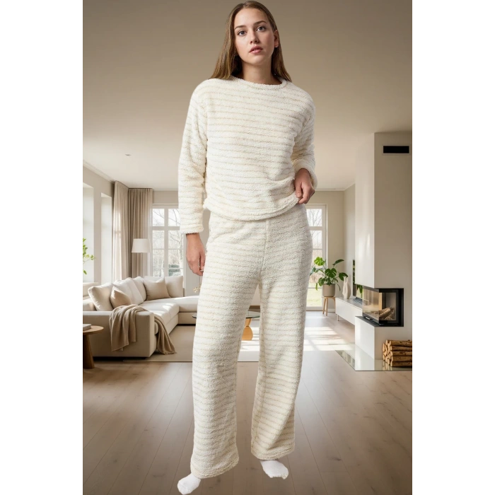 Çizgili Wellsoft Pijama Takımı Rahat Şık ve Sıcak Kışlık Örme Modern Stil