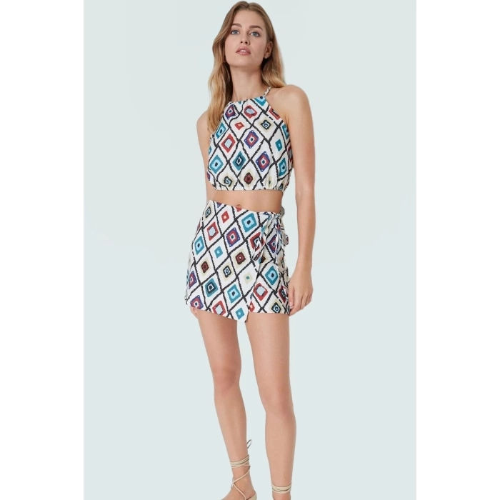 Çok Geometrik Desenli Fitted Halter Yaka Bluz ve Mini Etek Yaz Takımı Modern Stil
