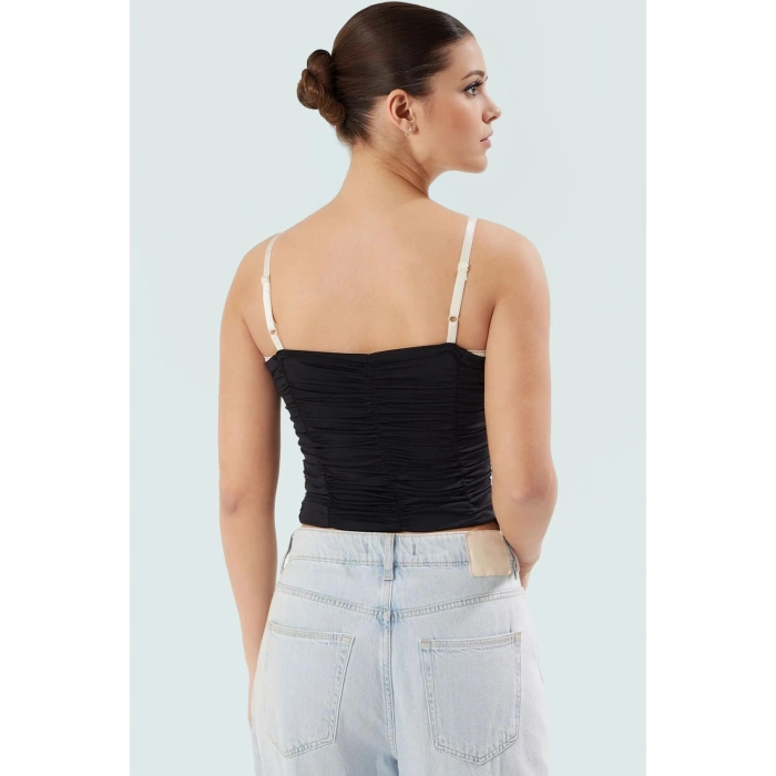 Crop Bluz Dantel Detaylı Örme Poliamid Yazlık Fitted Trend Tasarım Profesyonel Görünüm