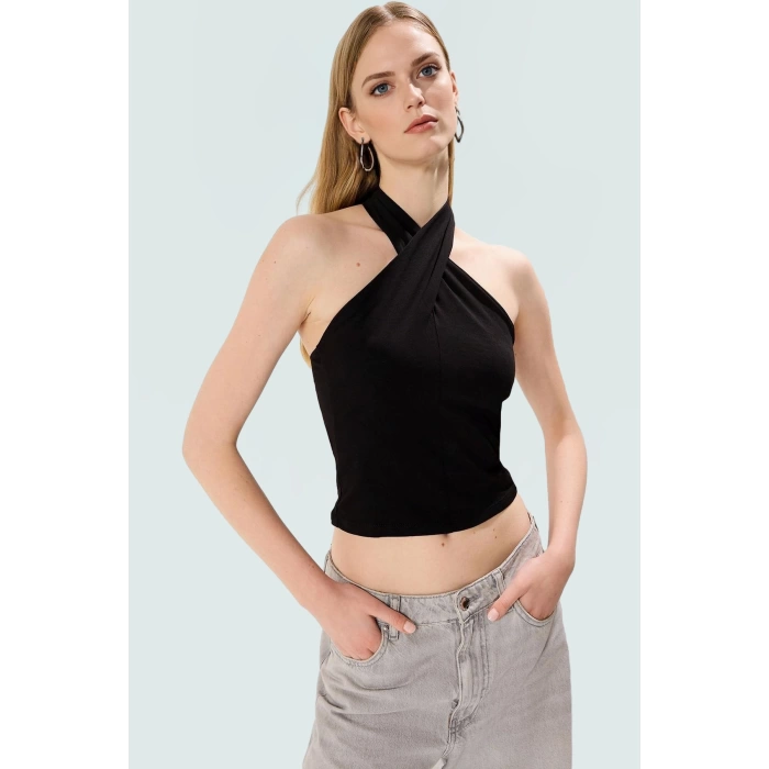 Crop Bluz Örme Boyundan Bağlamalı Rahat Günlük Stil Mükemmel Uyum Premium Kalite
