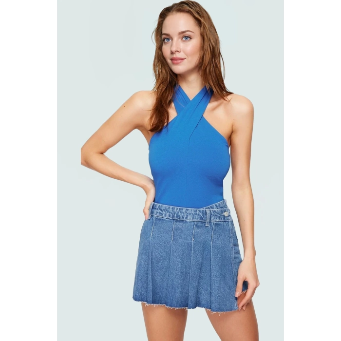 Crop Bluz Örme Boyundan Bağlamalı Rahat Günlük Stil Mükemmel Uyum Premium Kalite