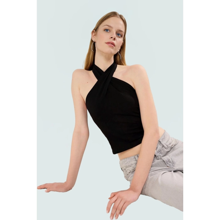 Crop Bluz Örme Boyundan Bağlamalı Rahat Günlük Stil Mükemmel Uyum Premium Kalite