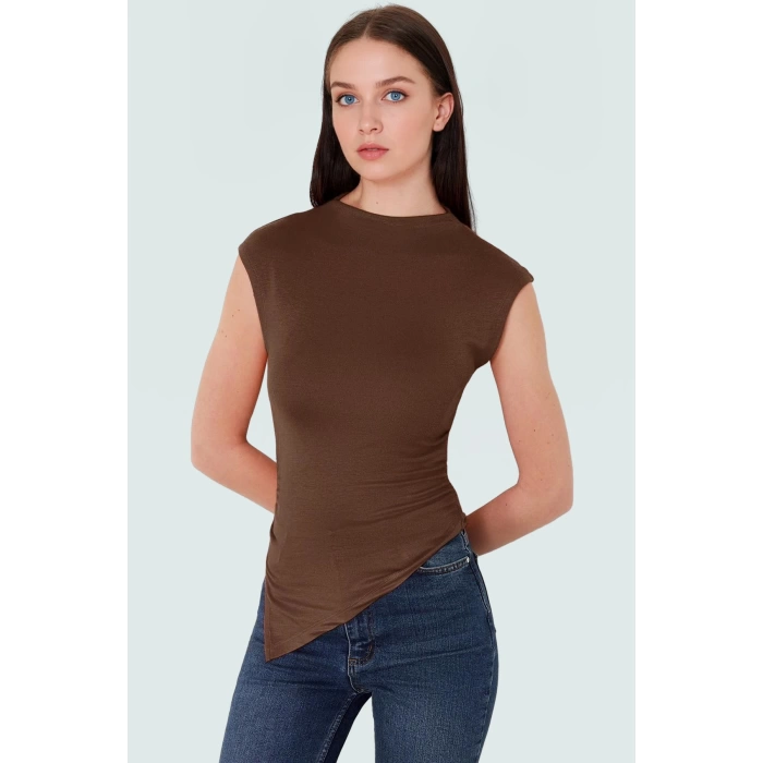 Dik Yaka Fitted Örme Bluz Regular Boy Asimetrik Kesim Mükemmel Uyum Özel Tasarım