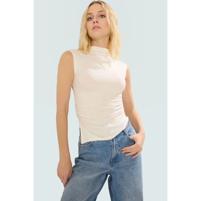 Dik Yaka Fitted Örme Bluz Regular Boy Asimetrik Kesim Mükemmel Uyum Özel Tasarım