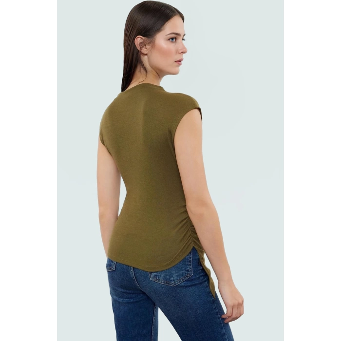 Dik Yaka Fitted Örme Bluz Regular Boy Asimetrik Kesim Mükemmel Uyum Özel Tasarım