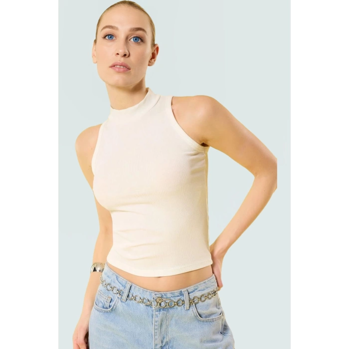 Dik Yaka Örme Bluz Fitted Kalıp %100 Polyester Yazlık Günlük Konforlu Kesim Şık Görünüm