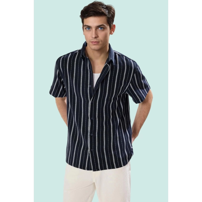 Erkek Basic Oversize Fit Kısa Kollu Gömlek Çizgili Desen Yazlık Yaz Aylarının Vazgeçilmezi