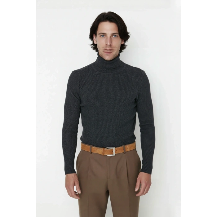 Erkek Fitted Balıkçı Yaka Fitilli Triko Kazak Kış Günleri İçin İdeal Şıklığı ve Konforu Sunar