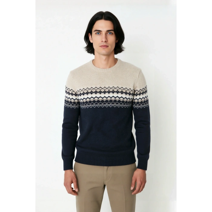 Erkek Fitted Bisiklet Yaka Etnik Desenli Triko Kazak Soğuk Havalar İçin Şık ve Konforlu Bir Tercih