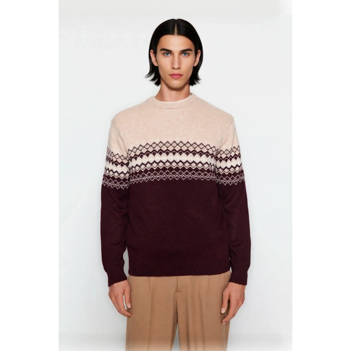 Erkek Fitted Bisiklet Yaka Etnik Desenli Triko Kazak Soğuk Havalar İçin Şık ve Konforlu Bir Tercih