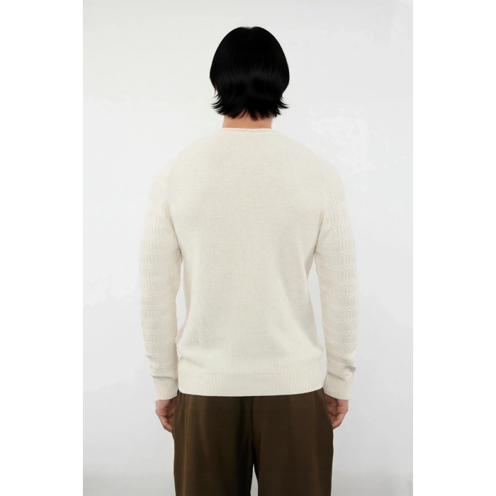 Erkek Fitted Kesim Dokulu Triko Bisiklet Yaka Uzun Kollu Basic Akrilik Kazak Kış Sezonu İçin Şık Ve