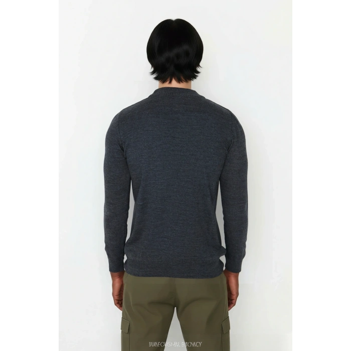 Erkek Fitted Yarım Balıkçı Yaka Triko Kazak Basic Koleksiyon Kış Stilinize Konforlu Bir Dokunuş