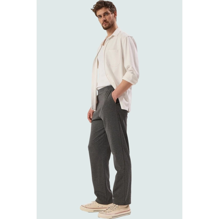 Erkek Geniş Paça Örme Pantolon Rahat Kesim Günlük Kullanım İçin Dokulu Kumaş Modern Tasarım