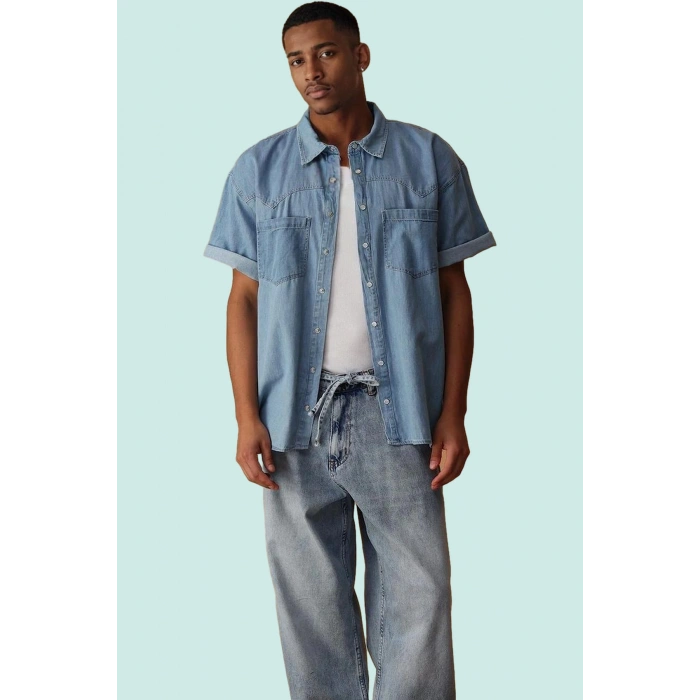 Erkek Kısa Kollu Pamuklu Denim Gömlek Regular Fit Günlük Kombinler İçin Yaz Aylarının Vazgeçilmezi